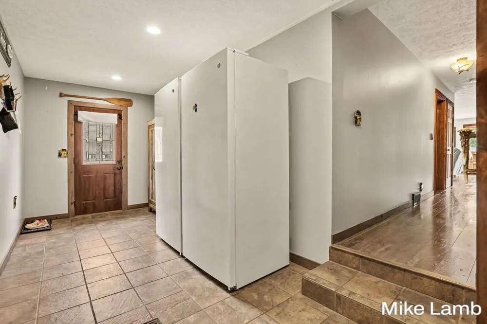 6159 E Dave Street Newaygo, MI 49337