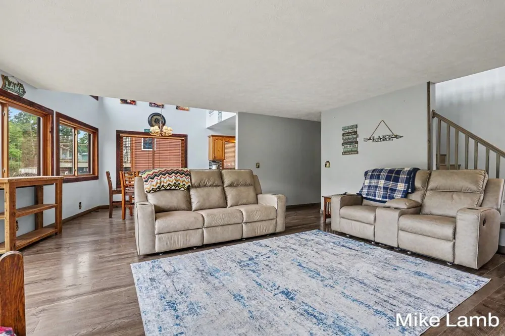 6159 E Dave Street Newaygo, MI 49337