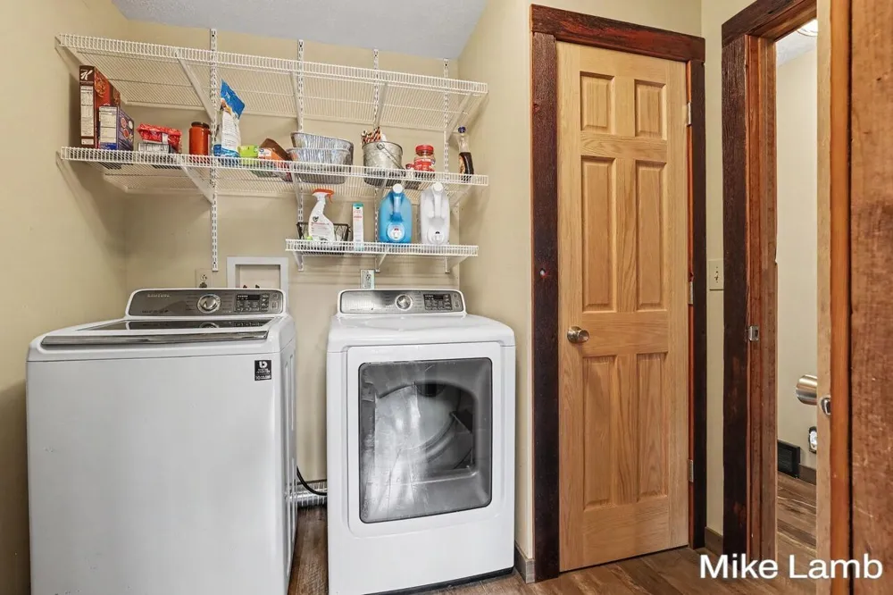 6159 E Dave Street Newaygo, MI 49337