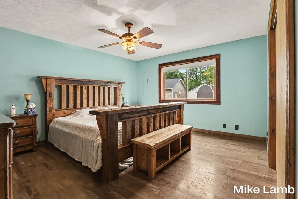 6159 E Dave Street Newaygo, MI 49337