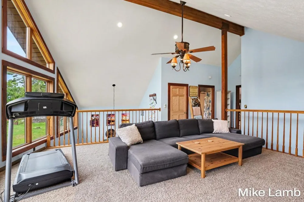 6159 E Dave Street Newaygo, MI 49337
