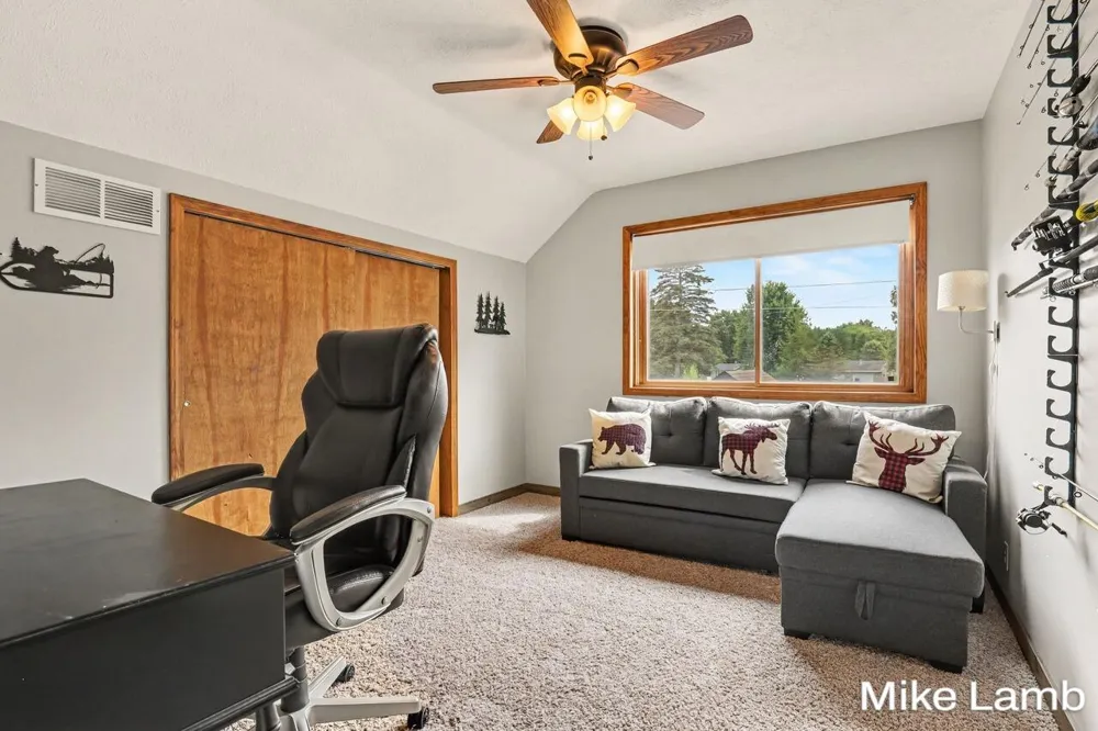 6159 E Dave Street Newaygo, MI 49337