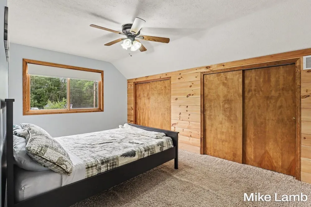 6159 E Dave Street Newaygo, MI 49337