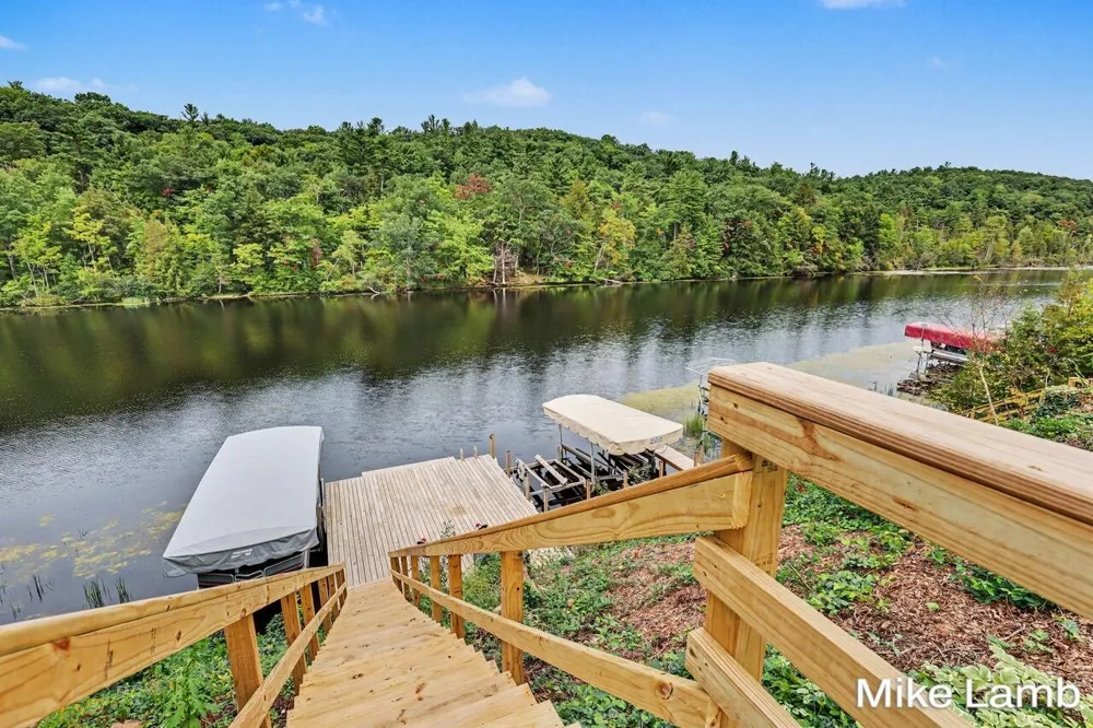 6159 E Dave Street Newaygo, MI 49337