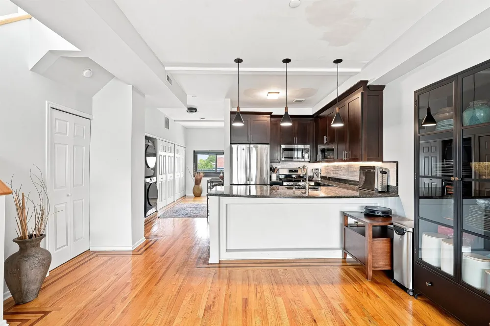 530 GREGORY AVE Weehawken, NJ 07086