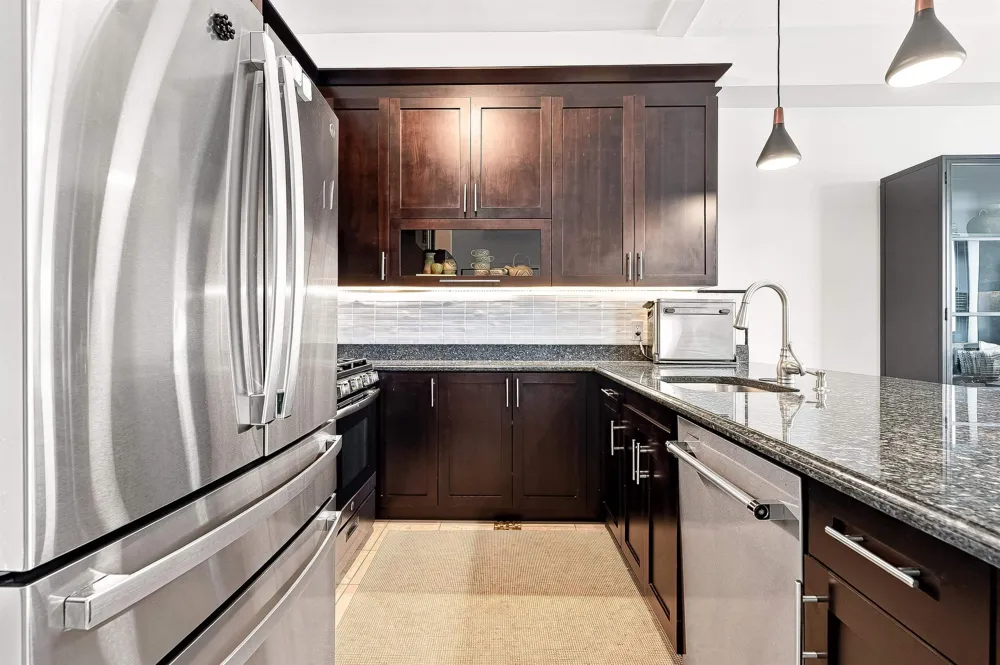 530 GREGORY AVE Weehawken, NJ 07086