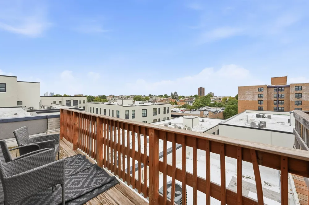 530 GREGORY AVE Weehawken, NJ 07086