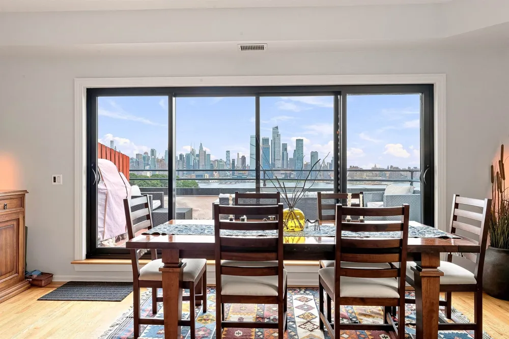 530 GREGORY AVE Weehawken, NJ 07086