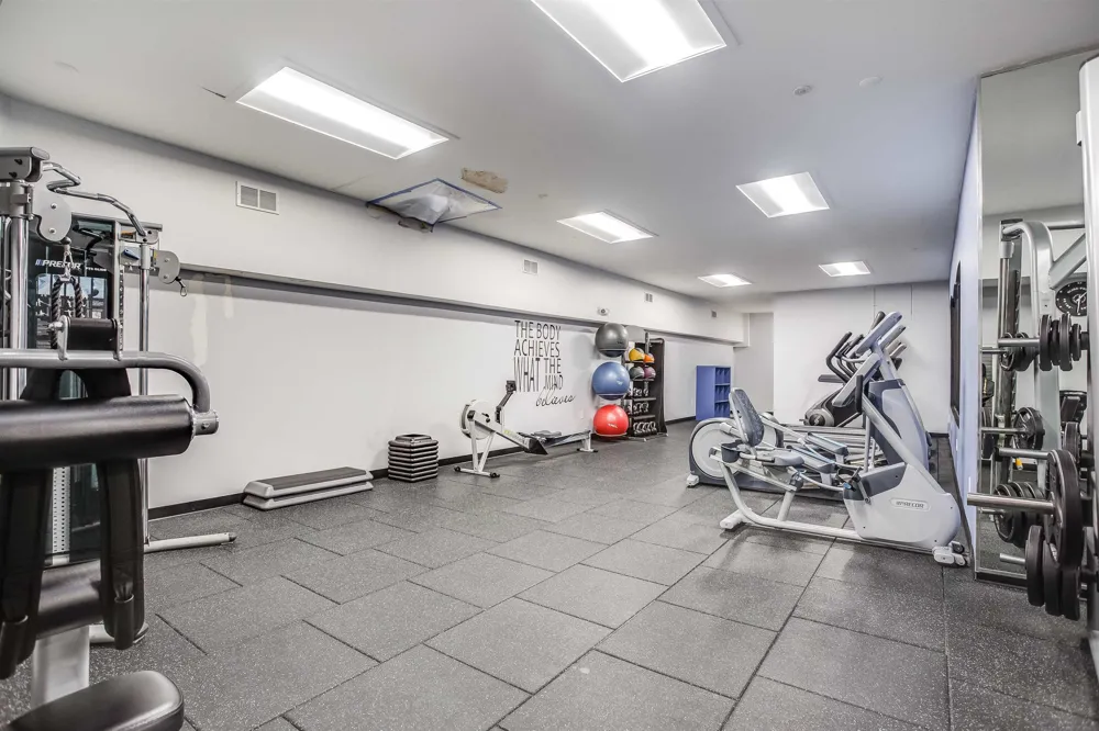 530 GREGORY AVE Weehawken, NJ 07086