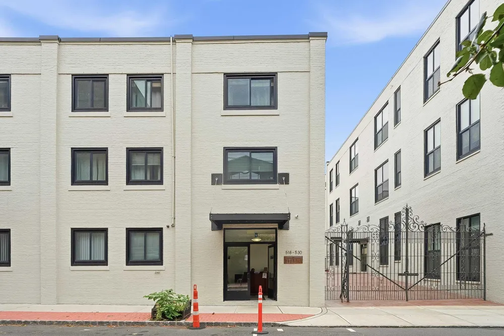 530 GREGORY AVE Weehawken, NJ 07086