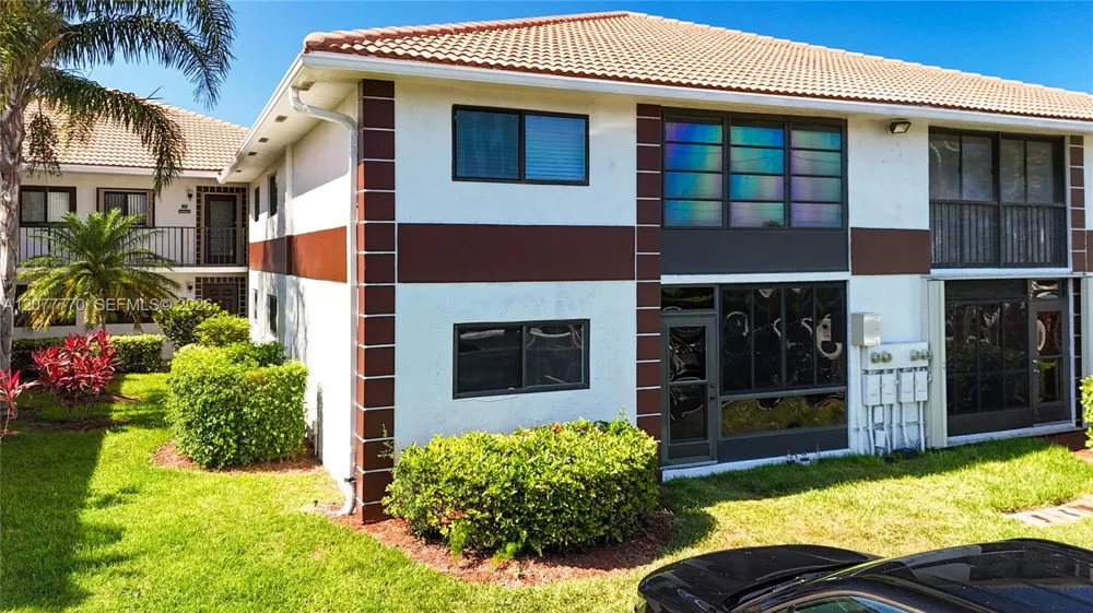 15451 Pembridge Dr #214 Delray Beach, FL 33484