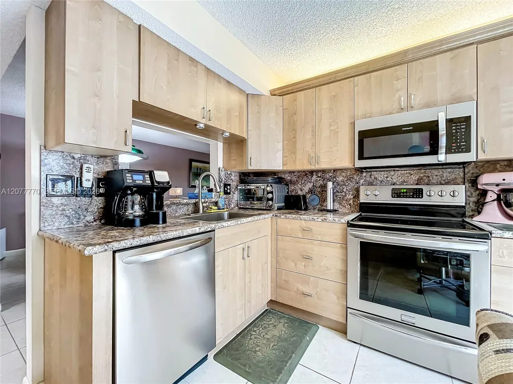 15451 Pembridge Dr #214 Delray Beach, FL 33484