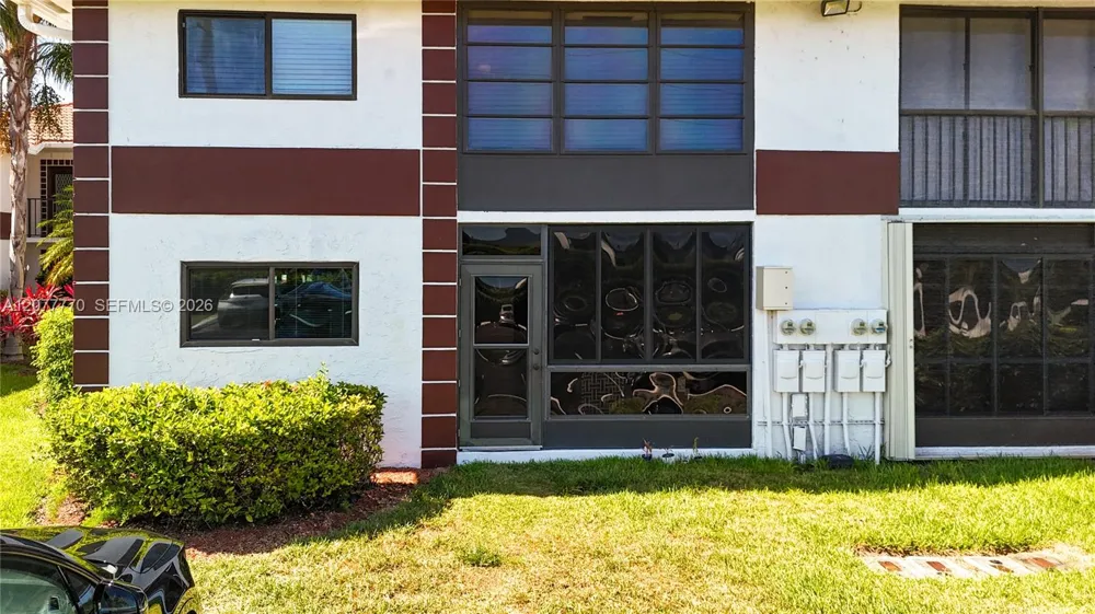 15451 Pembridge Dr #214 Delray Beach, FL 33484