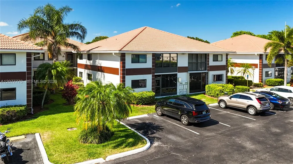 15451 Pembridge Dr #214 Delray Beach, FL 33484