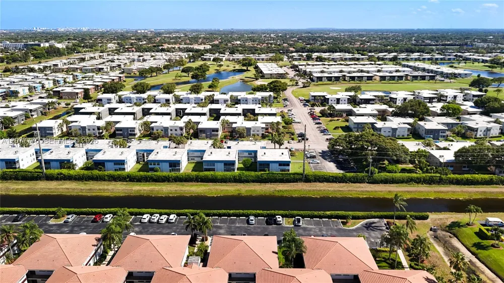 15451 Pembridge Dr #214 Delray Beach, FL 33484