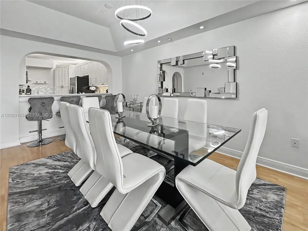 10700 NW 66th St #513 Doral, FL 33178
