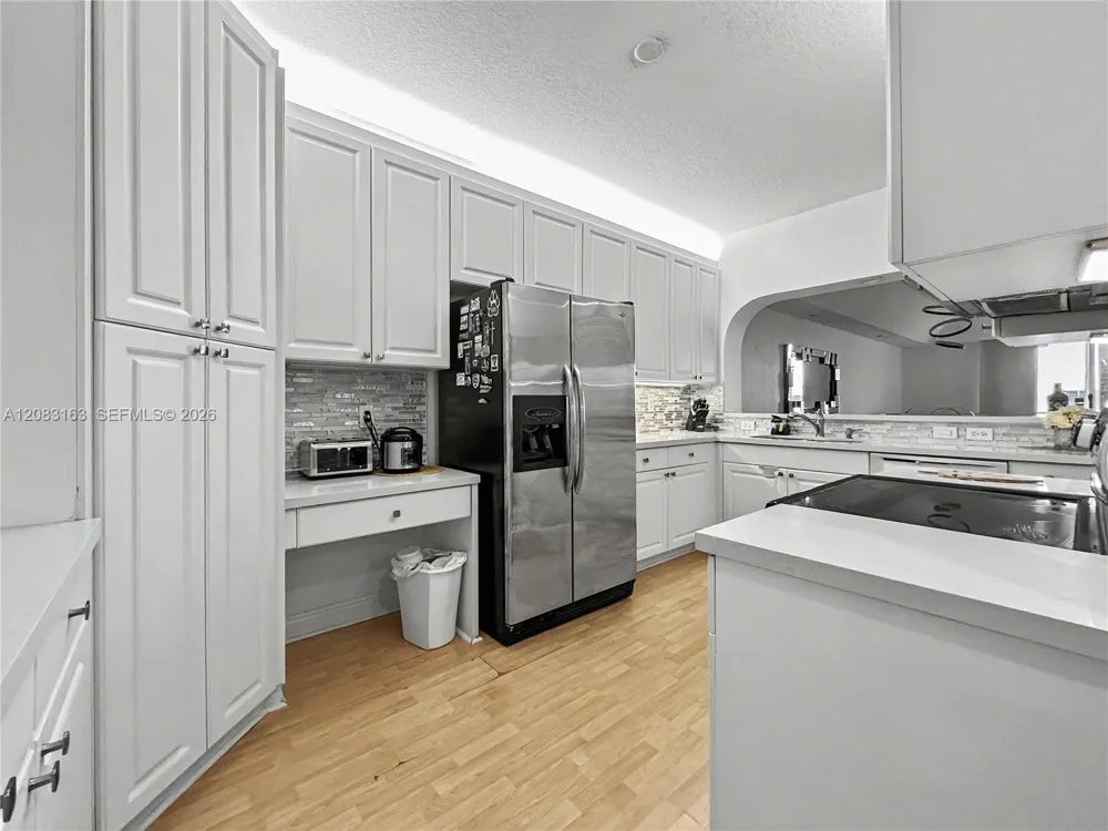 10700 NW 66th St #513 Doral, FL 33178