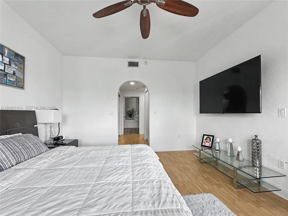 10700 NW 66th St #513 Doral, FL 33178