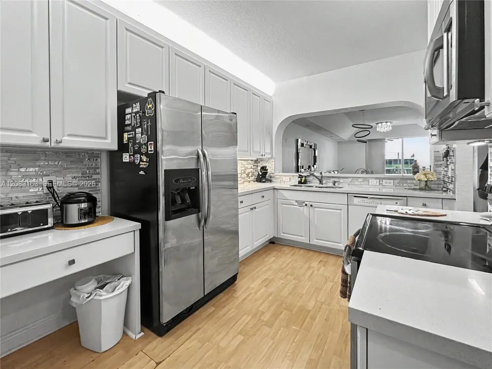 10700 NW 66th St #513 Doral, FL 33178