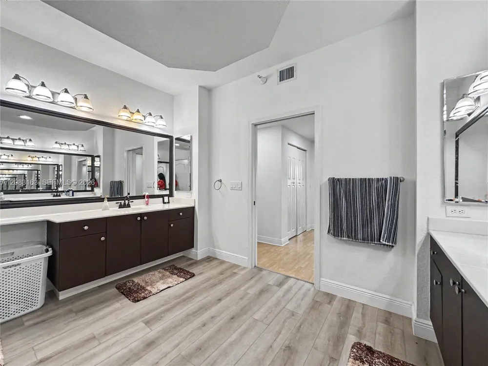 10700 NW 66th St #513 Doral, FL 33178