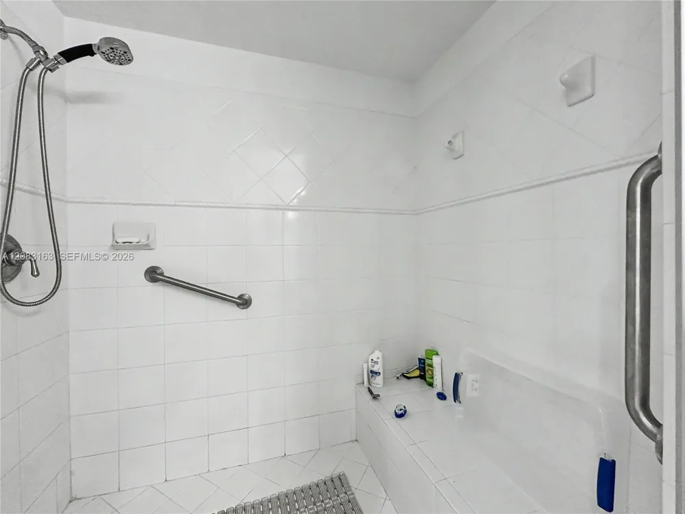 10700 NW 66th St #513 Doral, FL 33178