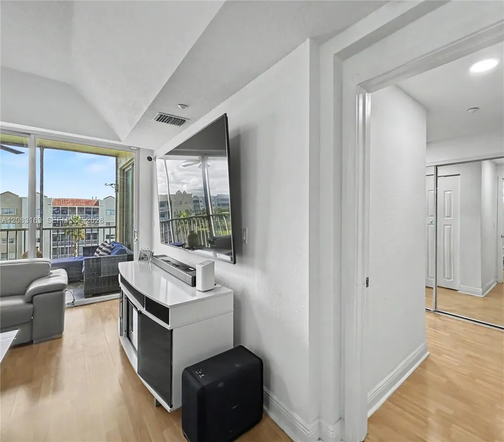 10700 NW 66th St #513 Doral, FL 33178