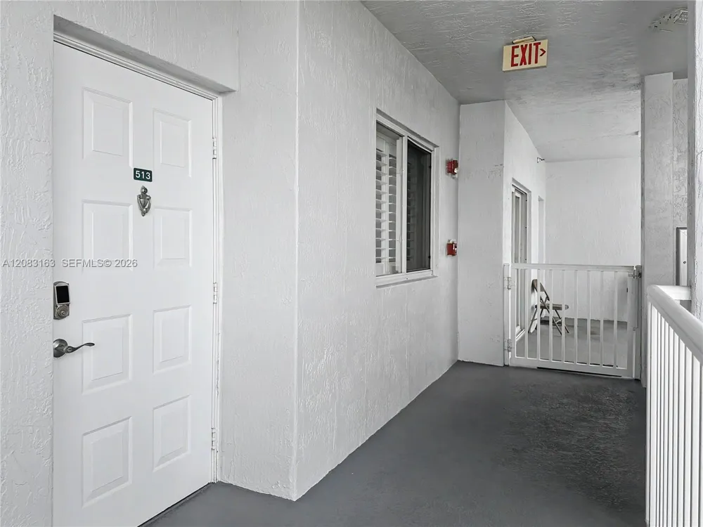 10700 NW 66th St #513 Doral, FL 33178