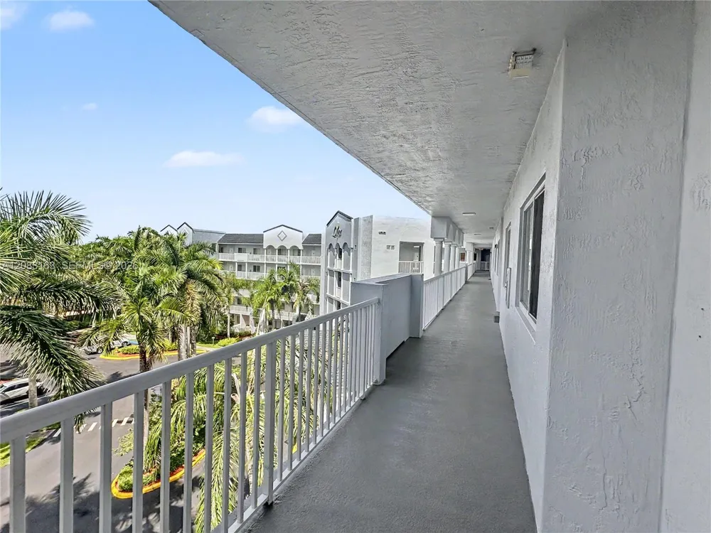 10700 NW 66th St #513 Doral, FL 33178