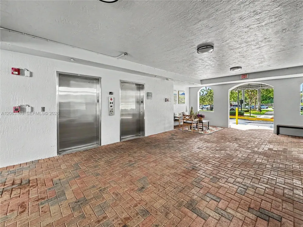 10700 NW 66th St #513 Doral, FL 33178