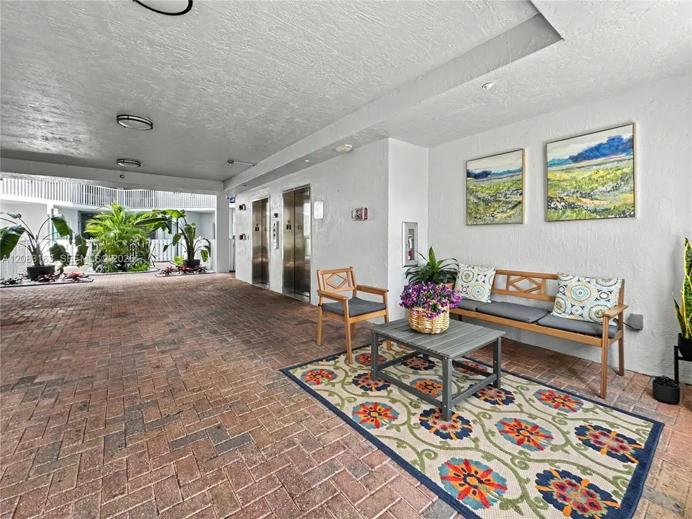 10700 NW 66th St #513 Doral, FL 33178