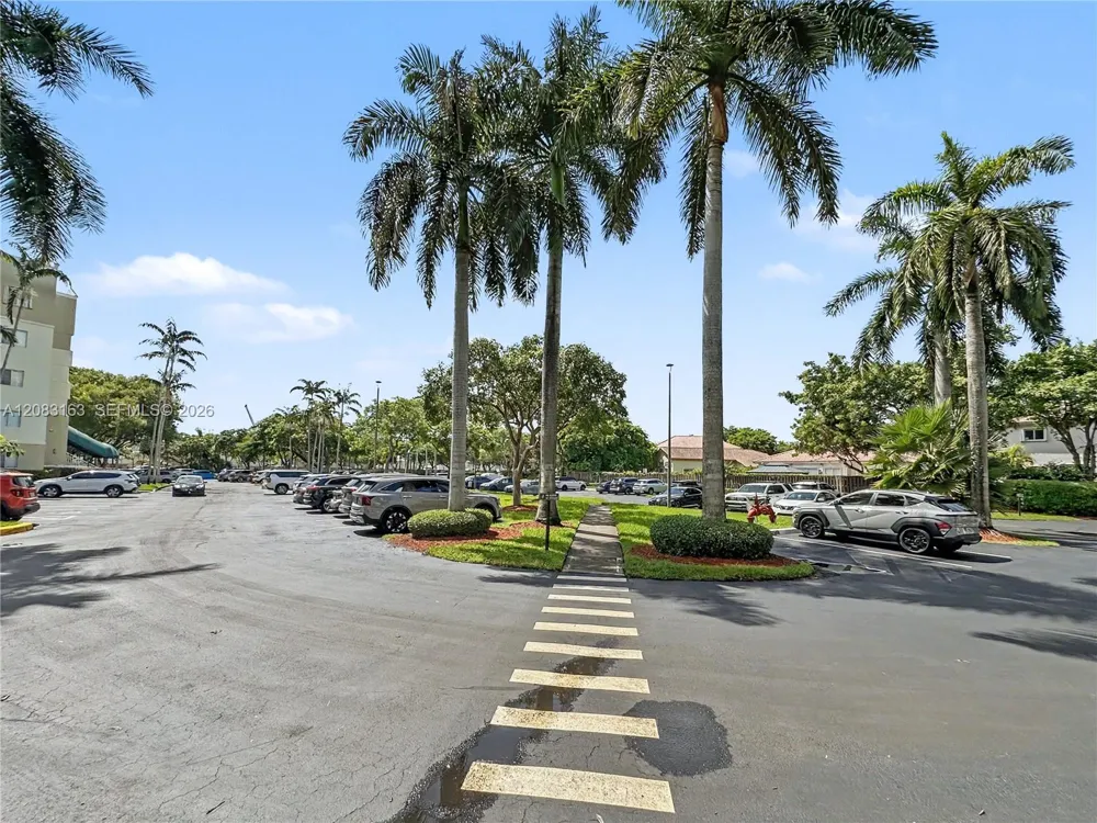 10700 NW 66th St #513 Doral, FL 33178