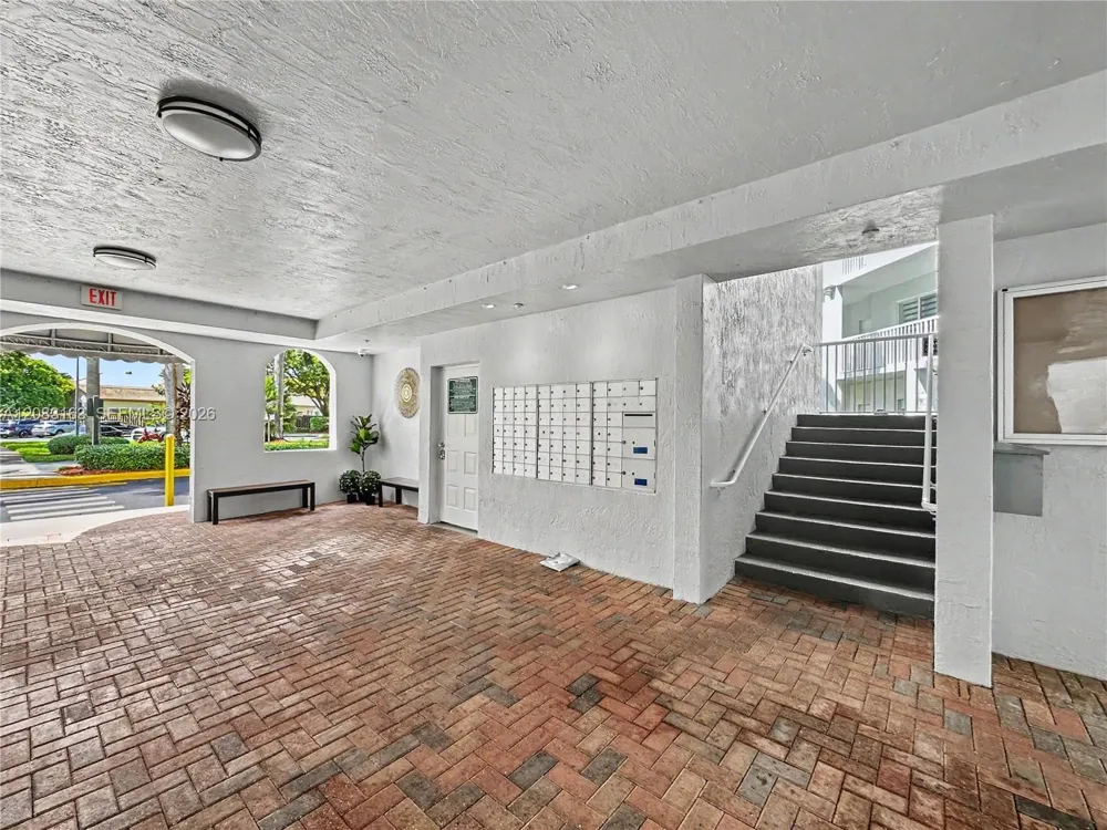 10700 NW 66th St #513 Doral, FL 33178