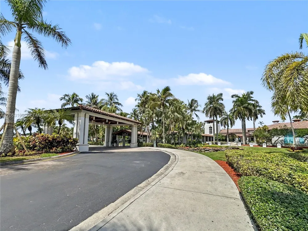 10700 NW 66th St #513 Doral, FL 33178