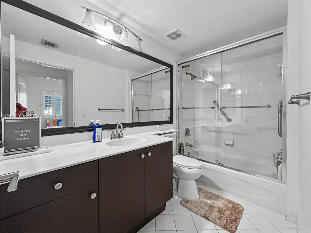 10700 NW 66th St #513 Doral, FL 33178