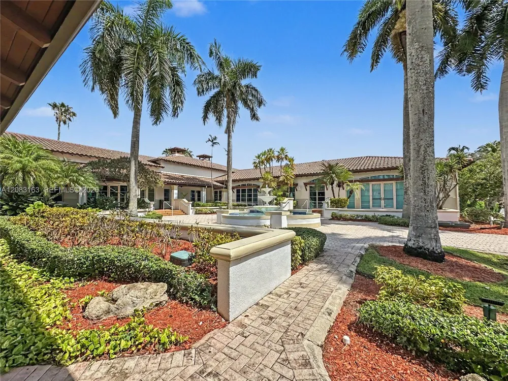 10700 NW 66th St #513 Doral, FL 33178