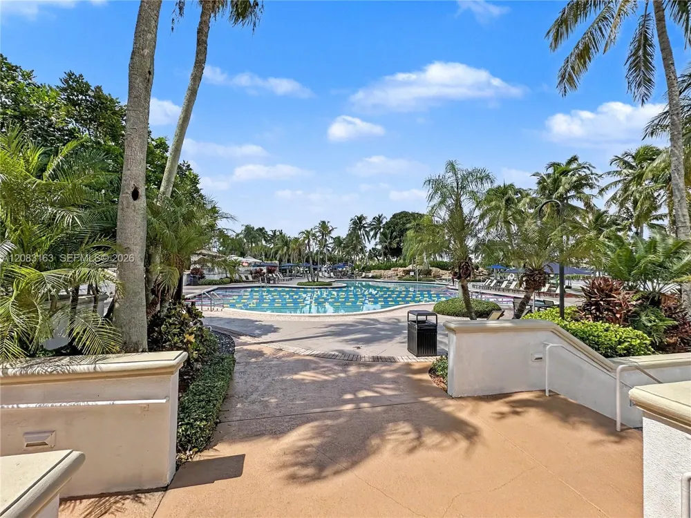 10700 NW 66th St #513 Doral, FL 33178