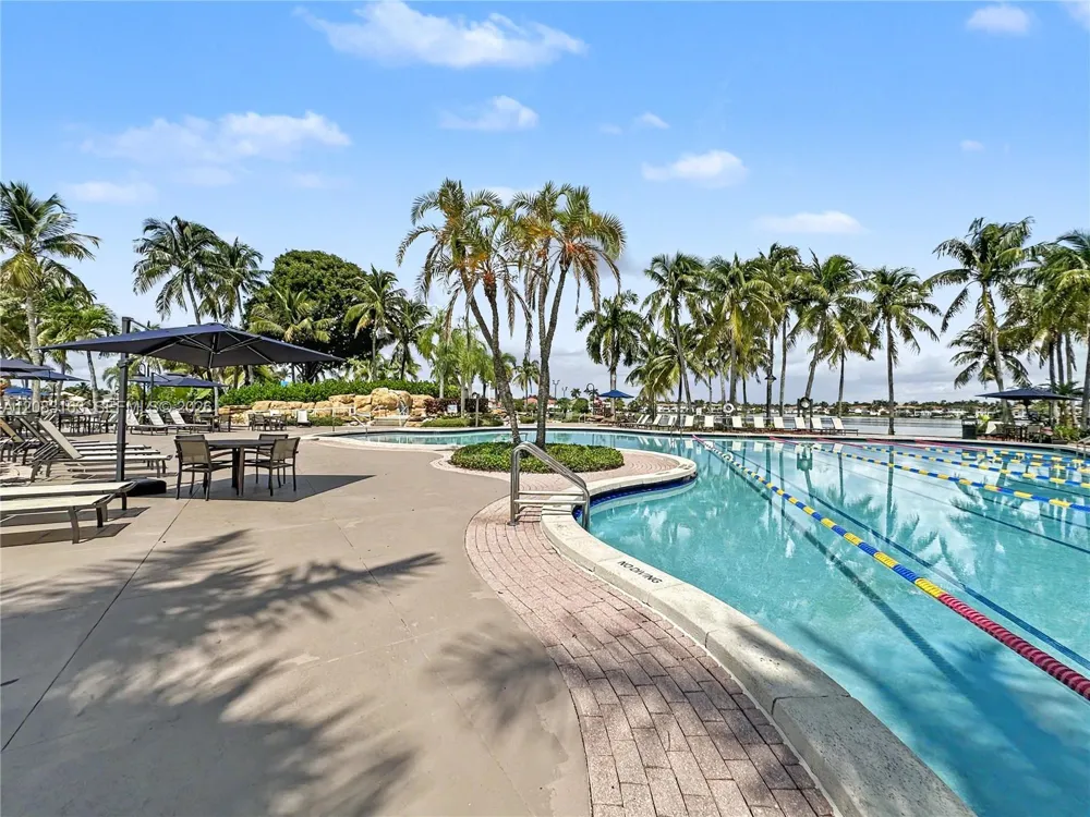 10700 NW 66th St #513 Doral, FL 33178