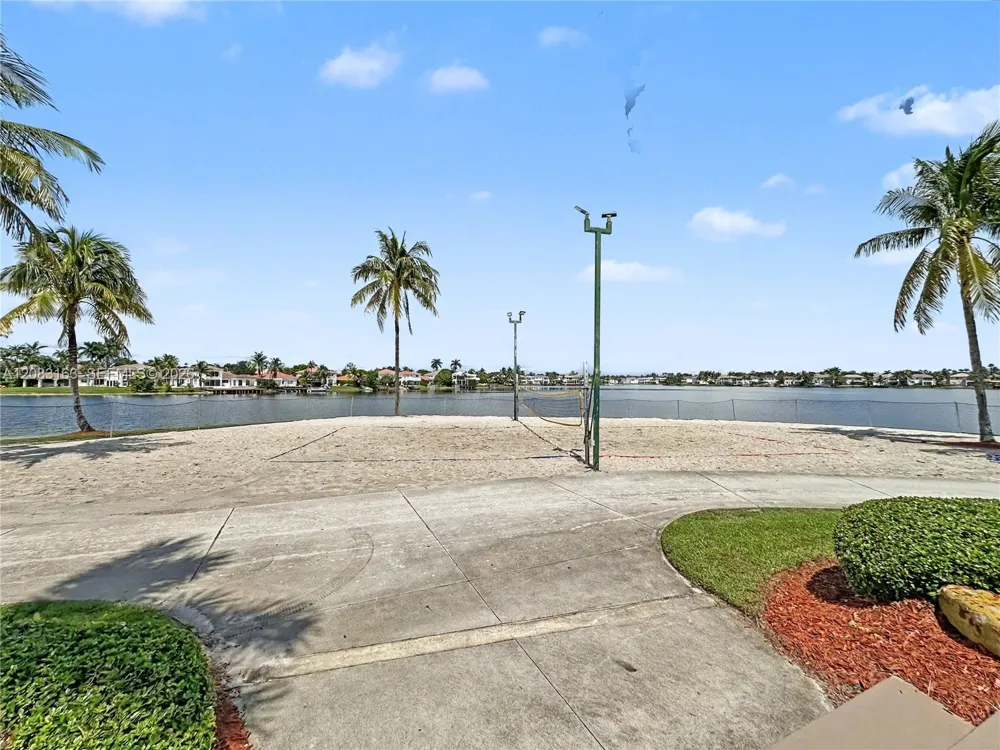 10700 NW 66th St #513 Doral, FL 33178