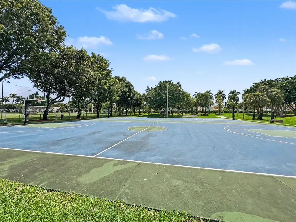 10700 NW 66th St #513 Doral, FL 33178