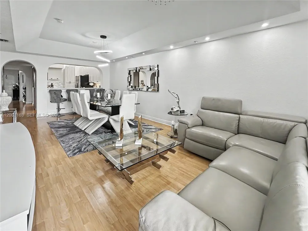 10700 NW 66th St #513 Doral, FL 33178