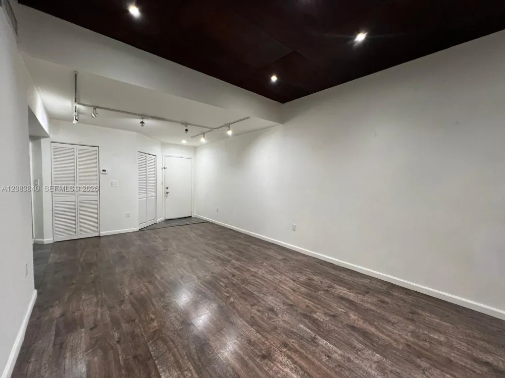9715 Fontainebleau Blvd #E308 Miami, FL 33172