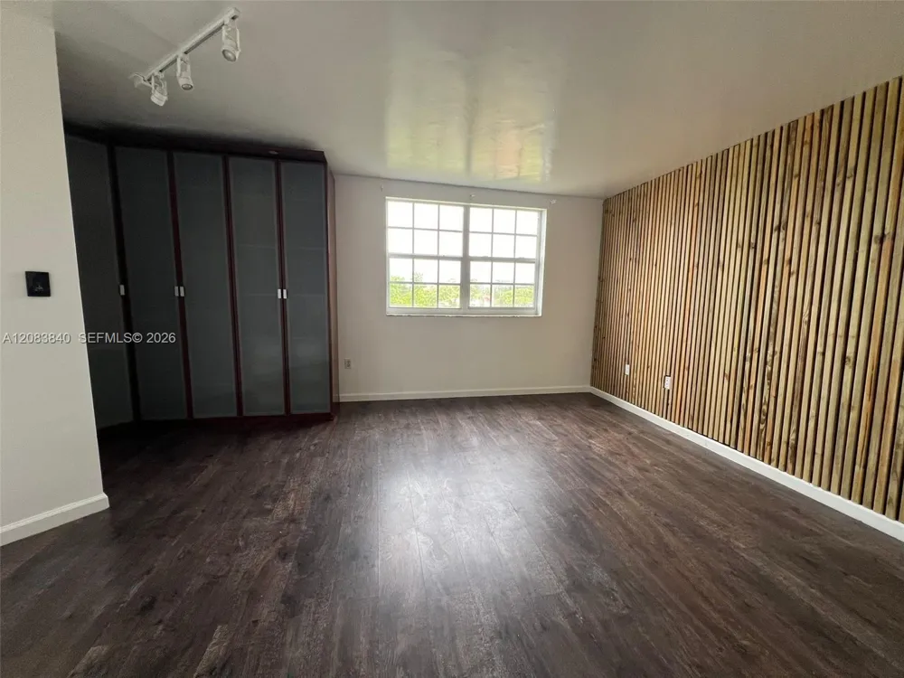 9715 Fontainebleau Blvd #E308 Miami, FL 33172
