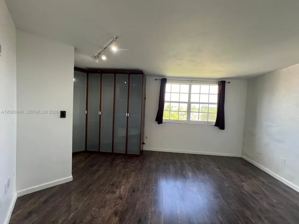 9715 Fontainebleau Blvd #E308 Miami, FL 33172