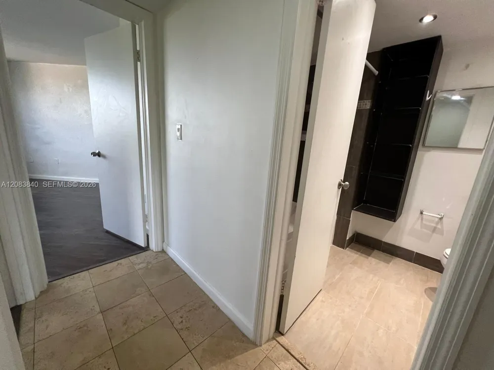 9715 Fontainebleau Blvd #E308 Miami, FL 33172