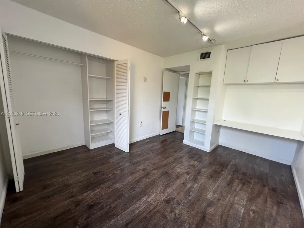 9715 Fontainebleau Blvd #E308 Miami, FL 33172