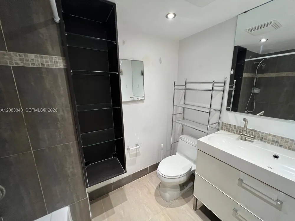 9715 Fontainebleau Blvd #E308 Miami, FL 33172