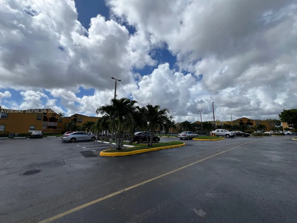 9715 Fontainebleau Blvd #E308 Miami, FL 33172