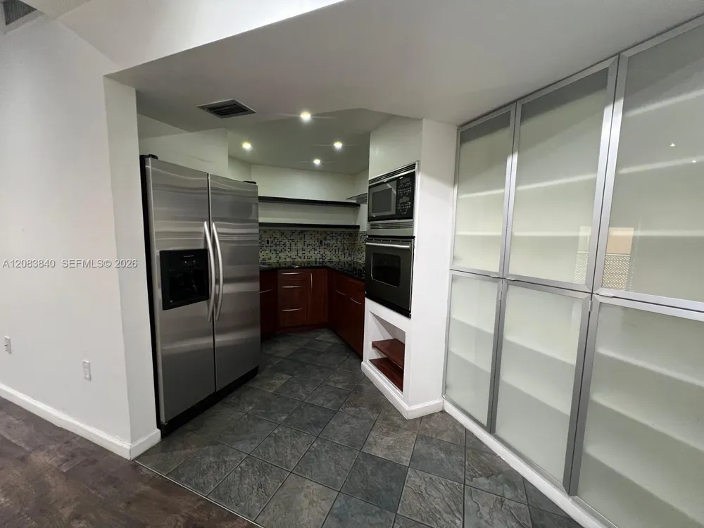 9715 Fontainebleau Blvd #E308 Miami, FL 33172