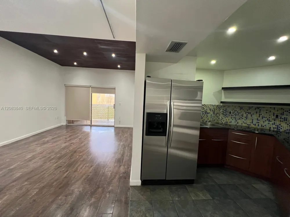 9715 Fontainebleau Blvd #E308 Miami, FL 33172