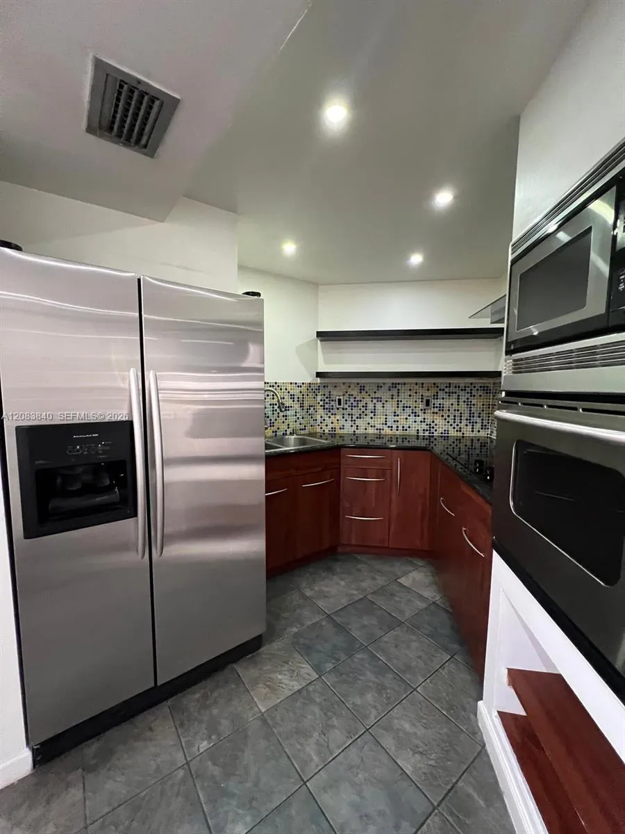 9715 Fontainebleau Blvd #E308 Miami, FL 33172